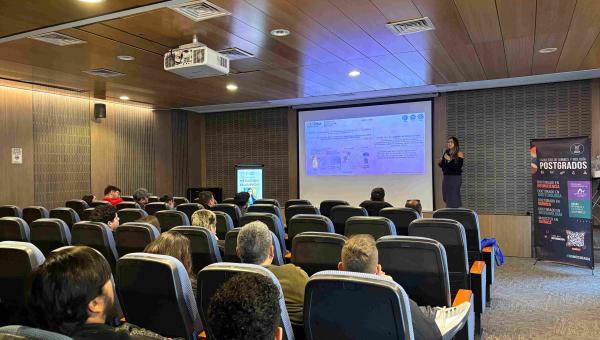 Investigadora del IMDEA Materials de Madrid comparte avances en biomateriales y proyecta colaboraciones con la Facultad de Química y Biología 