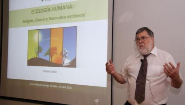 imagen Estudiantes de postgrado participan de bienvenida organizada por Facultad de Química y Biología