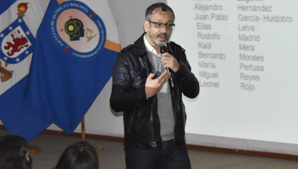 imagen Evento “Neurousach2022” reúne a estudiantes en torno a la neurociencia