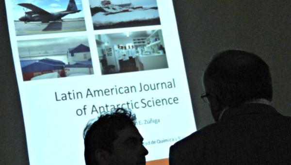 Facultad cumple destacada participación en Primer Simposio de Editores de Revistas Usach
