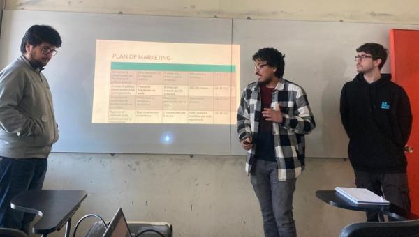 imagen Universidad de Santiago de Chile fortalece vínculo entre ciencia, tecnología e innovación con Electivo de Marketing Tecnológico