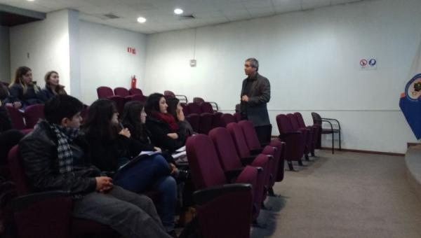 imagen Estudiantes de TUAQF asisten a charla inicial de la asignatura de Práctica Laboral 