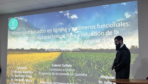 Gabriel Salfate, graduado de Doctorado en Química: “Me siento preparado para enfrentar y resolver los complejos desafíos científicos del futuro”