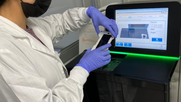 Unidad de Genómica y Bioinformática USACH realiza más de 300 muestras secuenciadas de Sars-Cov-2