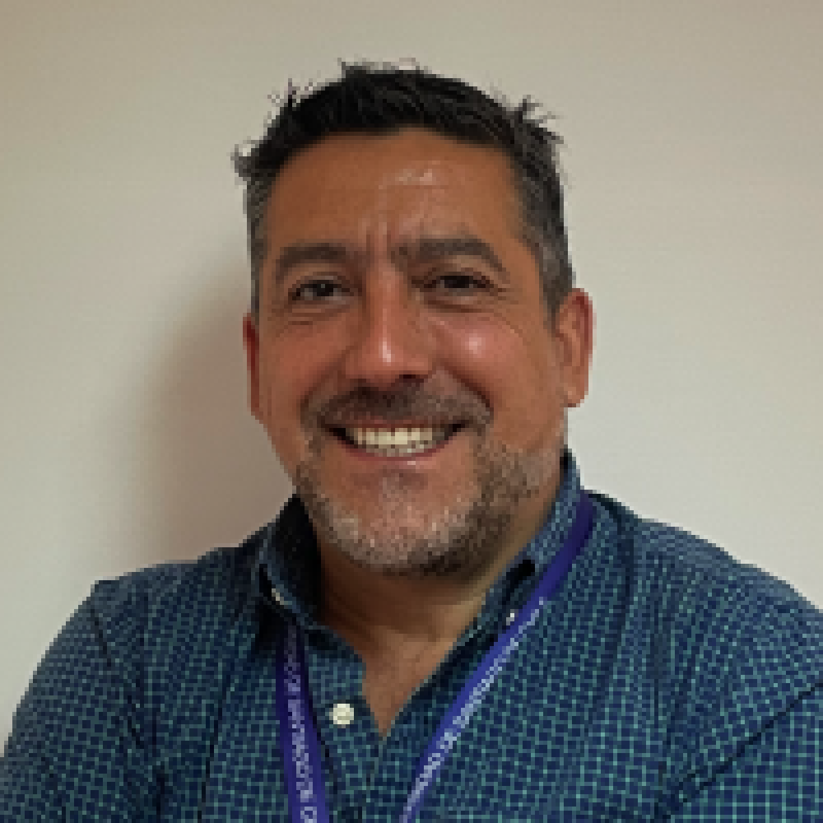 2022-perfil_pag_web_venegas-yazigi